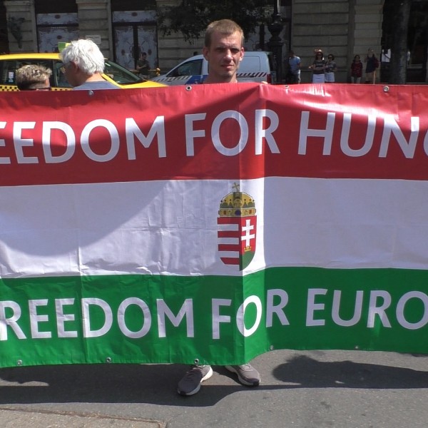 Így zajlott a Budapest Pride legnagyobb ellentüntetése - Képek és Videó a beszédekről