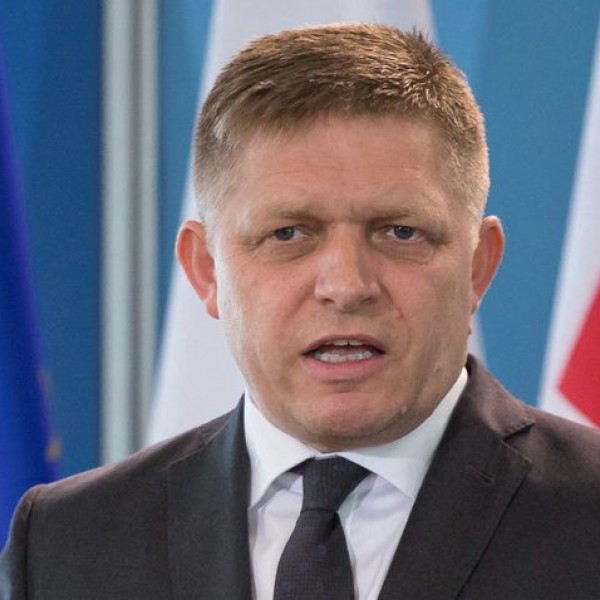 Fico: Ha kormányra kerülünk, leállítjuk a szlovák fegyverszállítást Ukrajnába