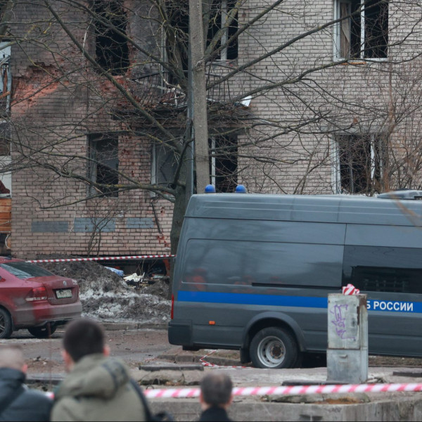Dróntámadás ért egy szentpétervári lakóházat