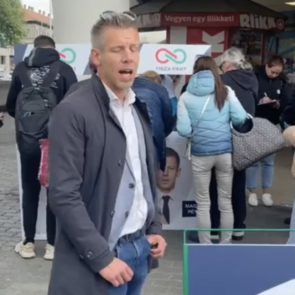Jámbor Bandi emberei bevadultak: letépkedték a Fideszes plakátokat Józsefvárosban