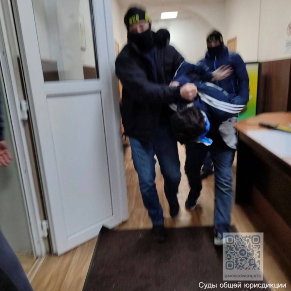 Bíróságra vitték a négy terroristát, akiket elfogtak az oroszok (Videók)