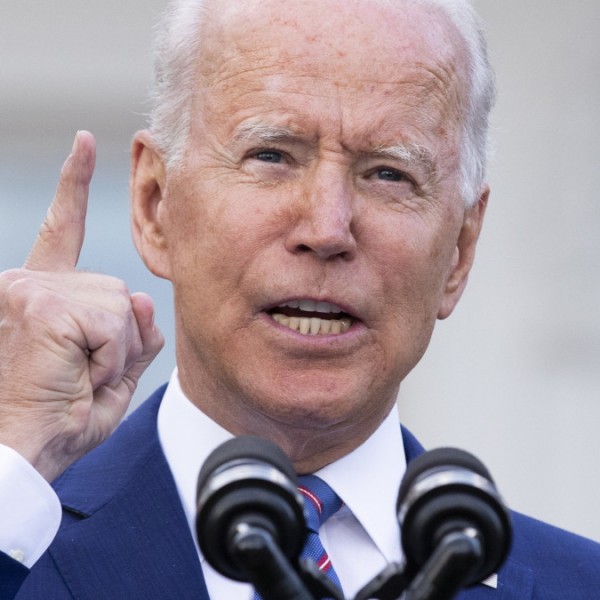 Biden: Senki nem "baszakodhat" egy Bidennel