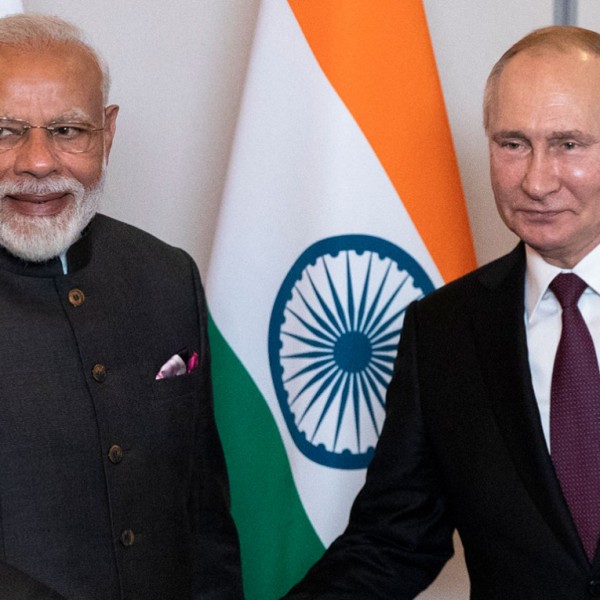 Reuters: India elhagyja a dollárt az Oroszországgal folytatott kereskedelemben