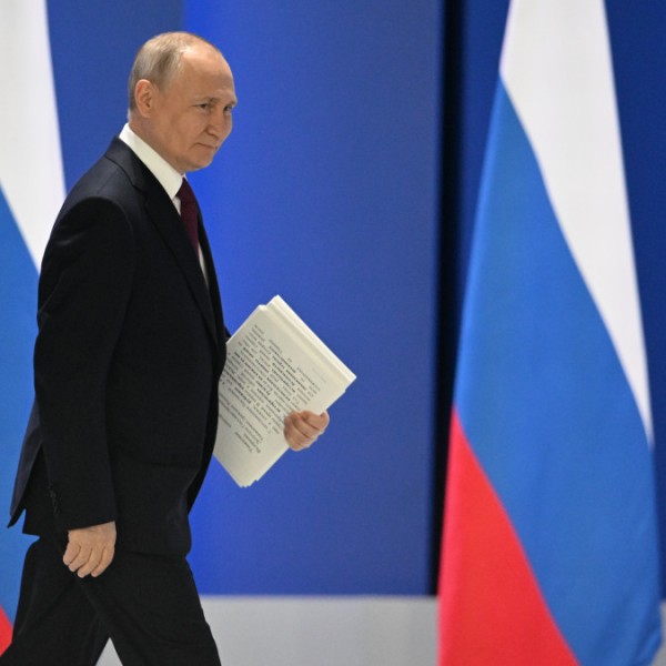 Putyin elrendelte a tavaszi sorozást