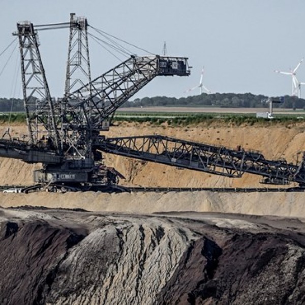 Áramszünetekkel kell számolni Németországban az orosz szénembargó miatt