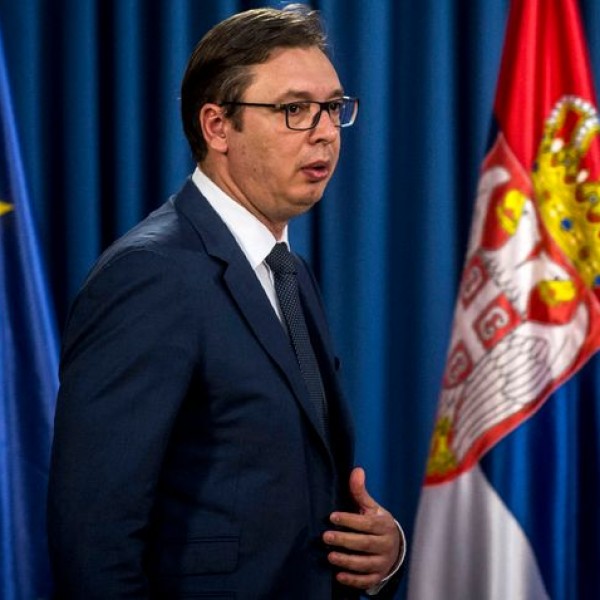 Vučić: Belgrád “óriási károkat” szenvedett, de továbbra is nemet mond a szankciókra