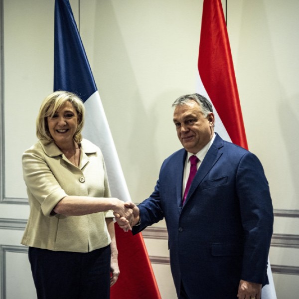 Orbán Viktor Marine Le Pennel tárgyalt az európai konzervatív pártszövetség létrehozásáról
