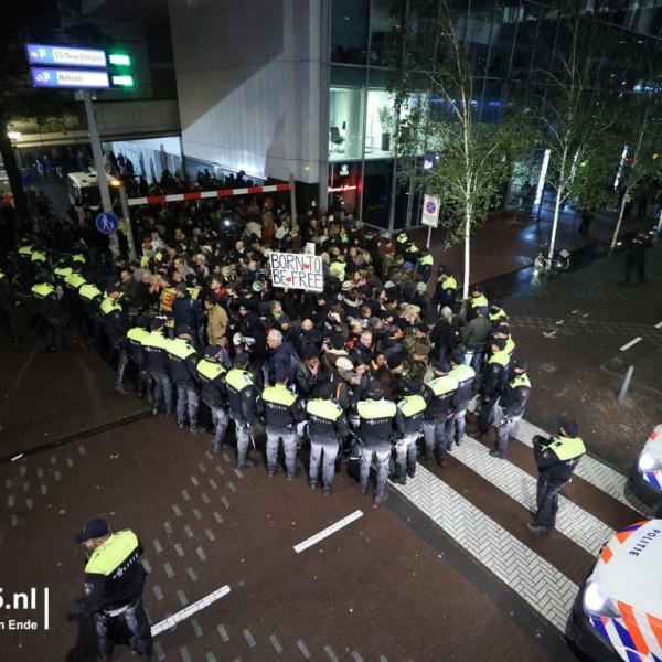 Hollandiában a rendőrök verték szét az oltásellenes tüntetést - Videók