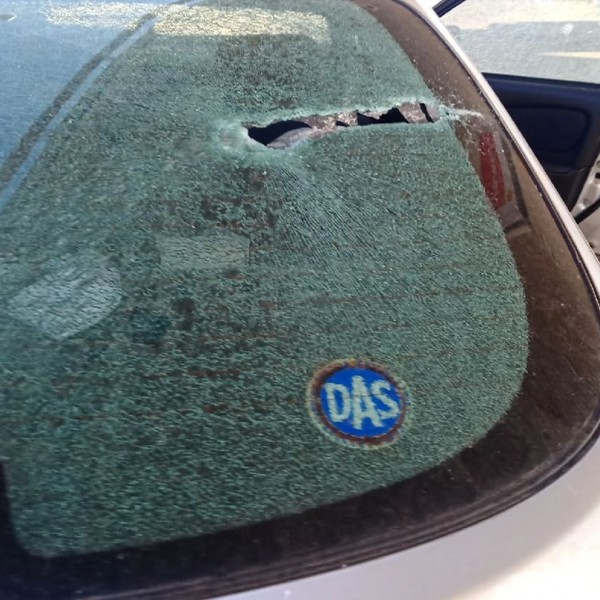 Összeugrott egy magyar és egy ukrán autós Tatán az autóra ragasztott Z betű miatt