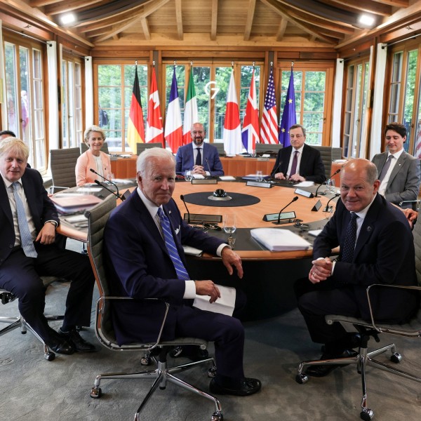 G7 ígéret: gazdasági kárt okozunk Oroszországnak, Putyint felelősségre vonjuk
