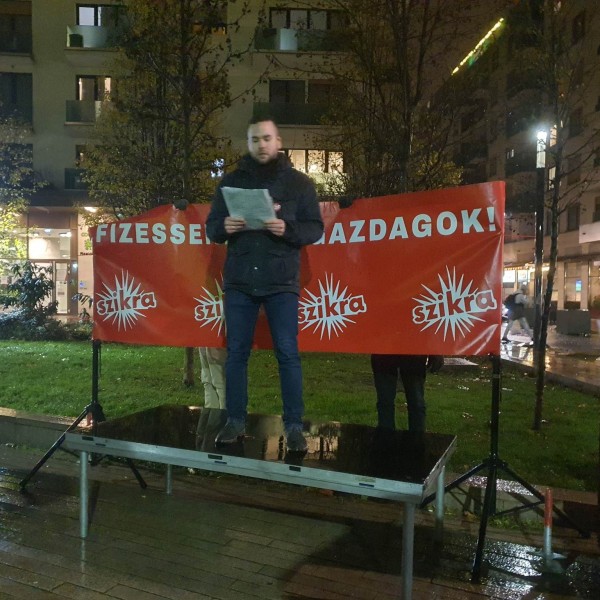 Jámbor és a kommunista haverjai ma is egy kaszinónál akcióztak - Bede Zsolt rontotta el a bulijukat (Videó)