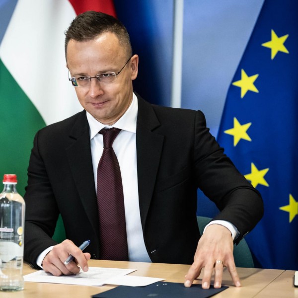 Szijjártó: hatalmas a nyomás a kormányon, de semmilyen körülmények között nem adjuk fel a kárpátaljai magyarok védelmét