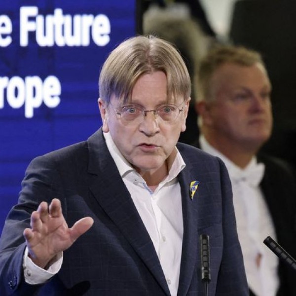 Verhofstadt a szlovák választásokról: „Orbán!”
