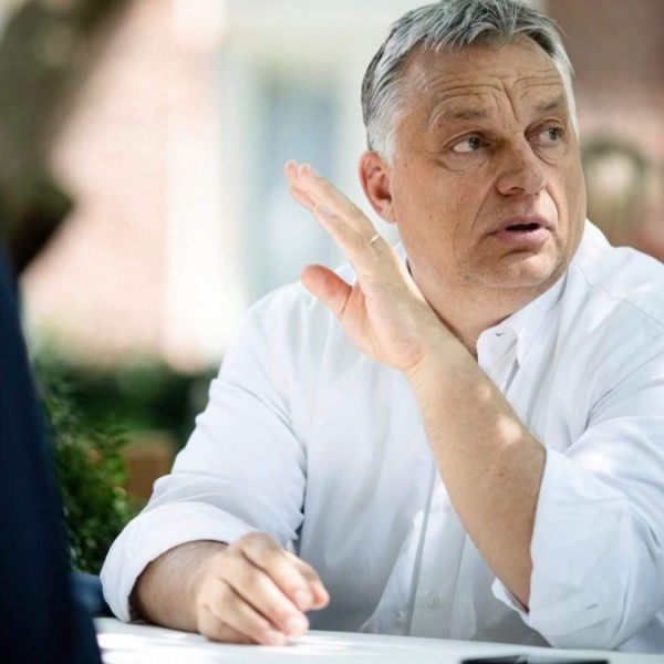 Bloomberg: Orbán minimálisra csökkentette „Magyarország bűnrészességét” a holokausztban