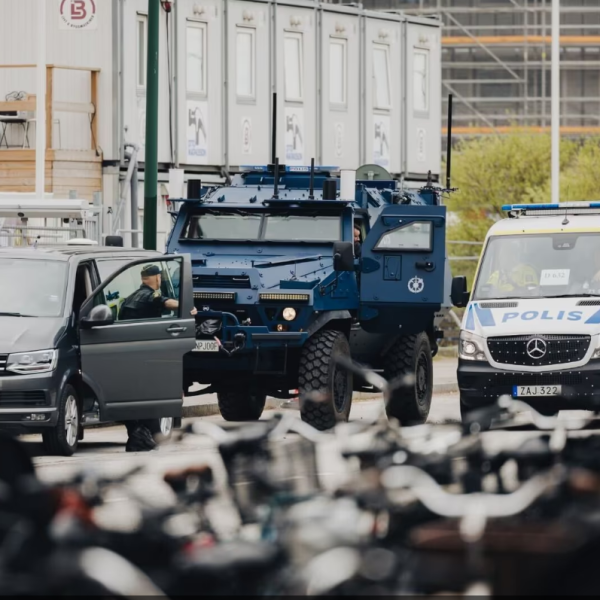 Haladó svédek: Orvlövészek őrzik a malmői arénát az Eurovízió alatt