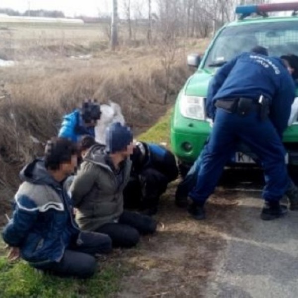 Lövöldözés a határon: embercsempész támadt magyar katonákra