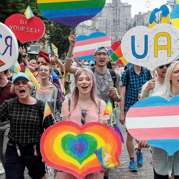 Együtt vonul Varsóban a lengyel és ukrán LMBT-közösség a békéért és egyenlőségért