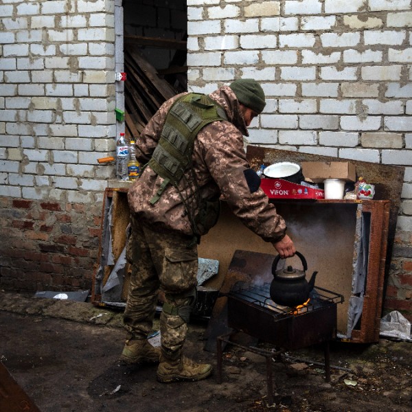 15-16 ezer ukrán katonát zártak körül az orosz fegyveres erők