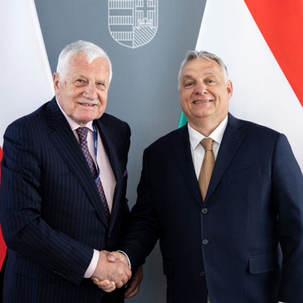 Václav Klaus: A barikád ugyanazon oldalán vagyunk Orbán Viktorral