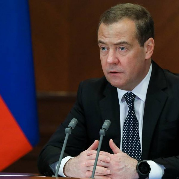 Medvegyev kijelentette, hogy Oroszország nem engedi a harmadik világháború kitörését