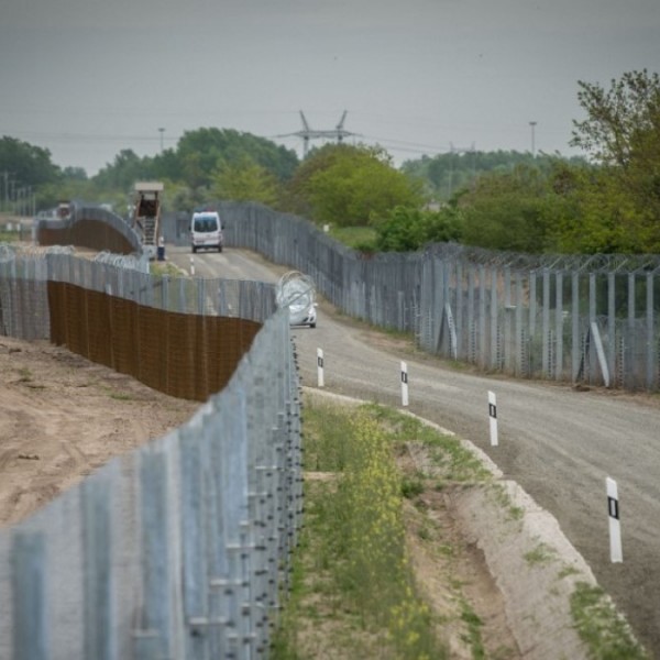 Migránsokat rabolt ki egy férfi és fia a román határ közelében