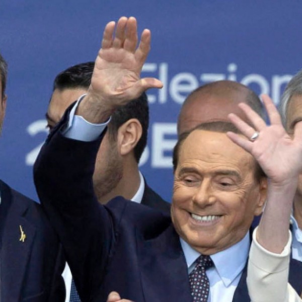 Berlusconi: Én leszek a következő kormány igazgatója