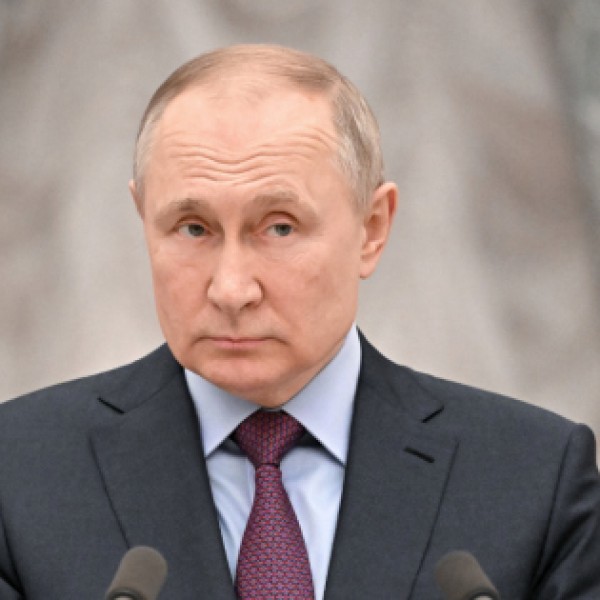 „Putyint megbuktatják, cselekvésképtelenné teszik vagy meggyilkolják” – álmodozik a Politico