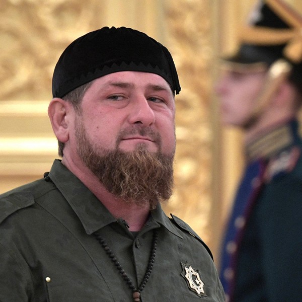 Kadirov: „mennyi ukrán vérét fogod még iszogatni a kokainos aranypalotádban, Zelenszkij?”