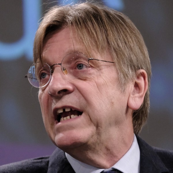 Verhofstadt: minél több a vétó, annál több pénzt tartsanak vissza Magyarországtól