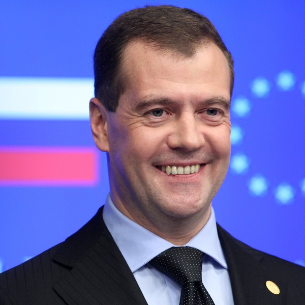 Medvegyev: az európaiak már érzik az oroszellenes szankciók minden édes következményét