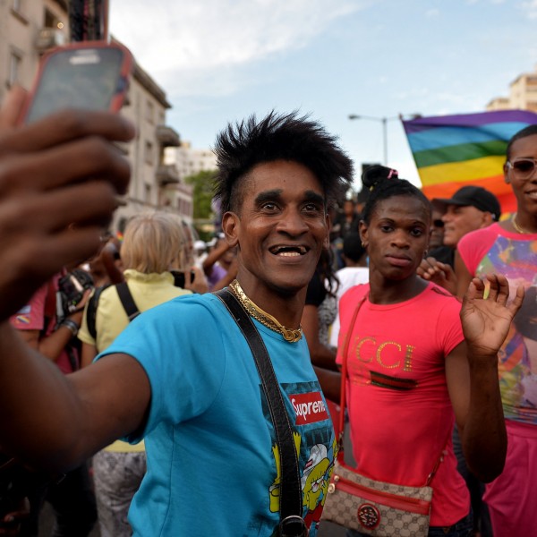 Megszavazták az azonos neműek házasságát Kubában