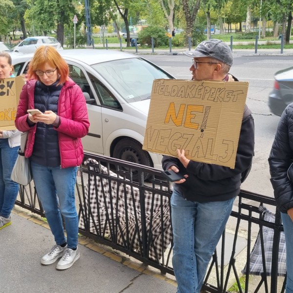 Utolsó figyelmeztetést kapott a budapesti Szent István Gimnázium három libsi tanára
