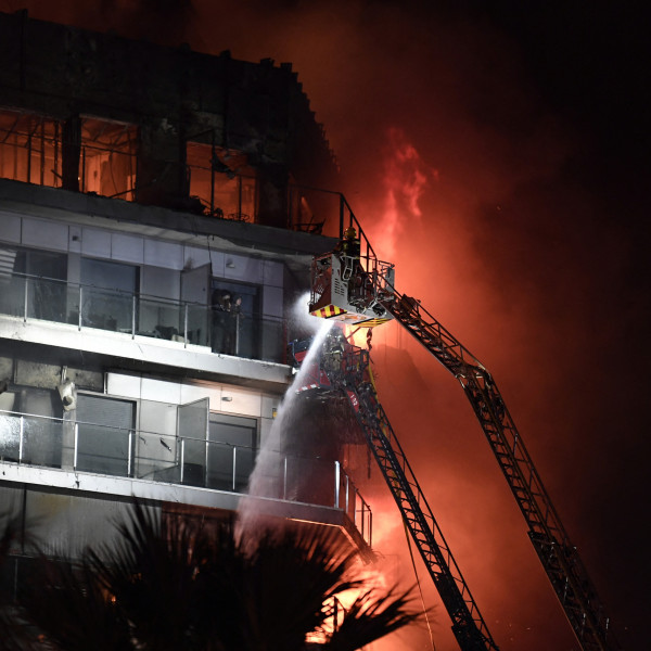 Hatalmas tűz ütött ki egy valenciai lakóházban, többen meghaltak