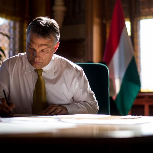 Orbán Viktor: Magyarország e tragikus pillanatban Törökország mellett áll