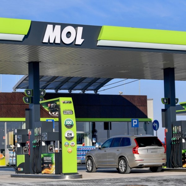 Szerdától bruttó nyolc forinttal csökken a gázolaj nagykereskedelmi ára
