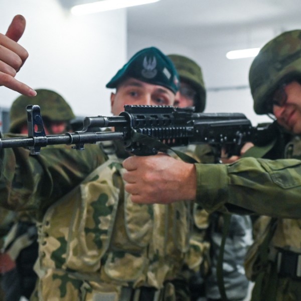 Varsó csatlakozni fog a közös lőszerbeszerzésről szóló európai uniós megállapodáshoz