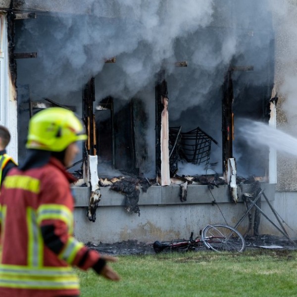 Tűz pusztított egy ukrán menekültszállón Németországban