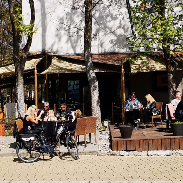 Életre kelt a Balaton: Keszthelytől Siófokig nyitottak a teraszok - Képes beszámoló