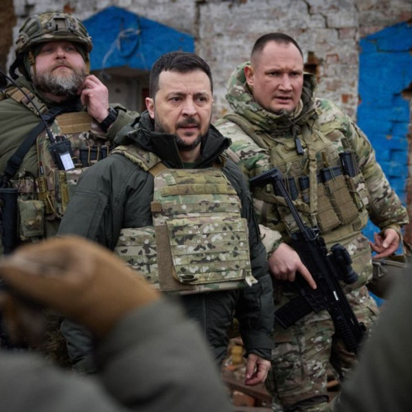 Bloomberg: Ukrajna stabilizálja a harcvonalat és visszatér az aktív védelem formájához
