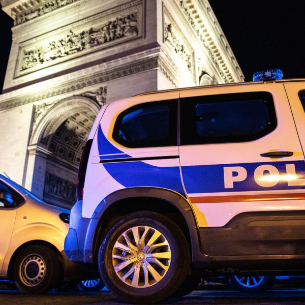 Káosz Franciaországban: Indul a kijárási tilalom