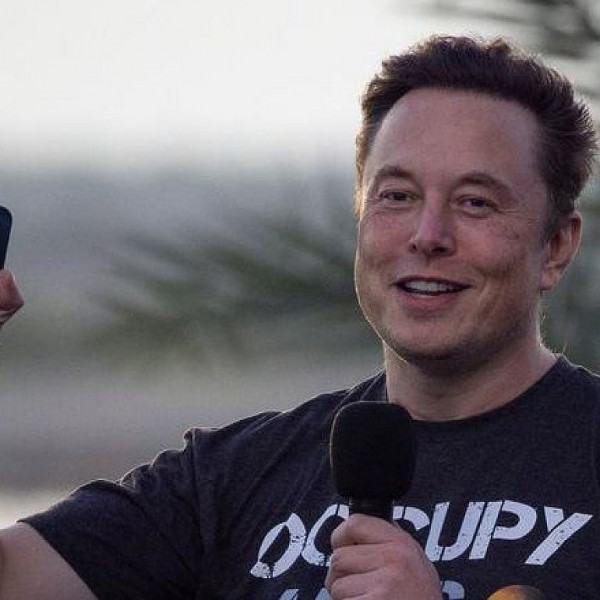 Elon Muskot felmentették a csalás vádja alól