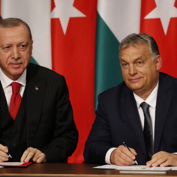 CNN: Át kell írni a játékszabályokat, meg kell kerülni a magyar vétót