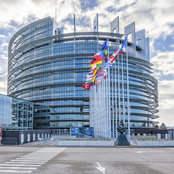 Megszavazták a tagállamok az uniós menekültügyi csomag kulcselemeit
