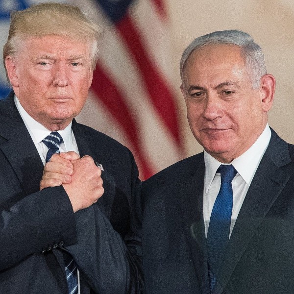 Netanjahu szerint Donald Trumpnak nyilvánosan is el kéne ítélnie az antiszemitizmust