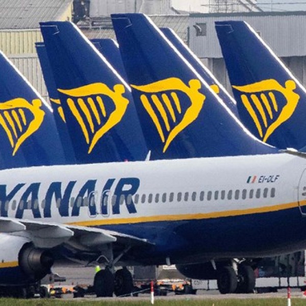 8 budapesti útvonalát bezárja a csöves Ryanair