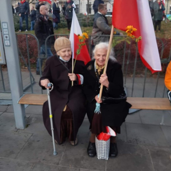 Üzentek a lengyel hazafiak: "Le az Unióval, a függetlenség nem eladó!"