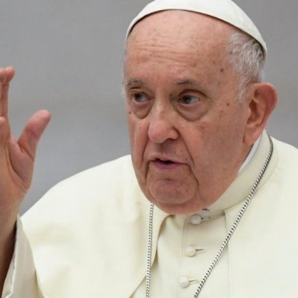 Pünkösdkor is a békét sürgeti Ferenc pápa