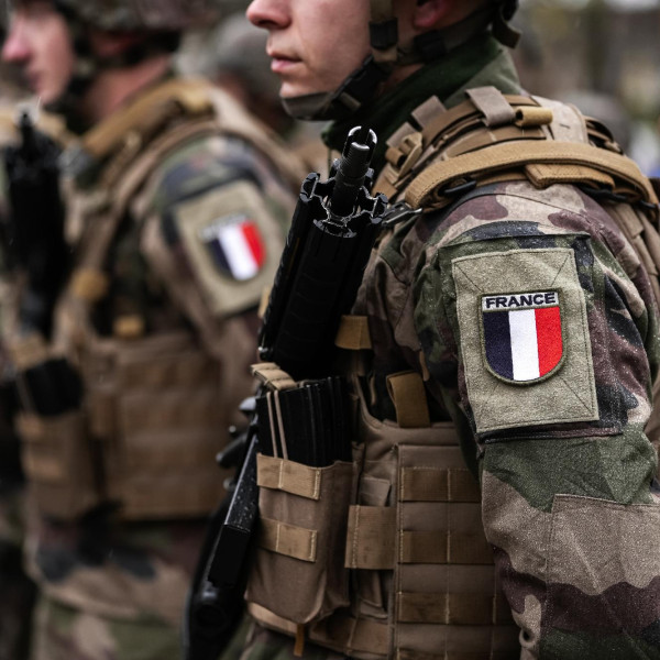 Kijev közölte, hogy a francia csapatok első csoportja már úton van Ukrajnába