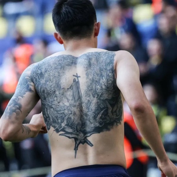 "A kereszténység diadala a pogányság felett" - villantott egy tetoválást a dél-koreai labdarúgó