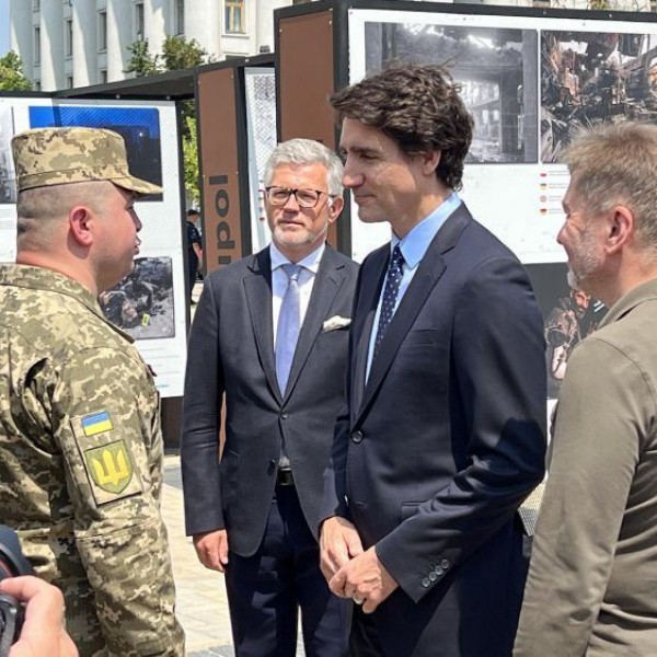 Justin Trudeau ismét meglátogatta a kijevi barátját